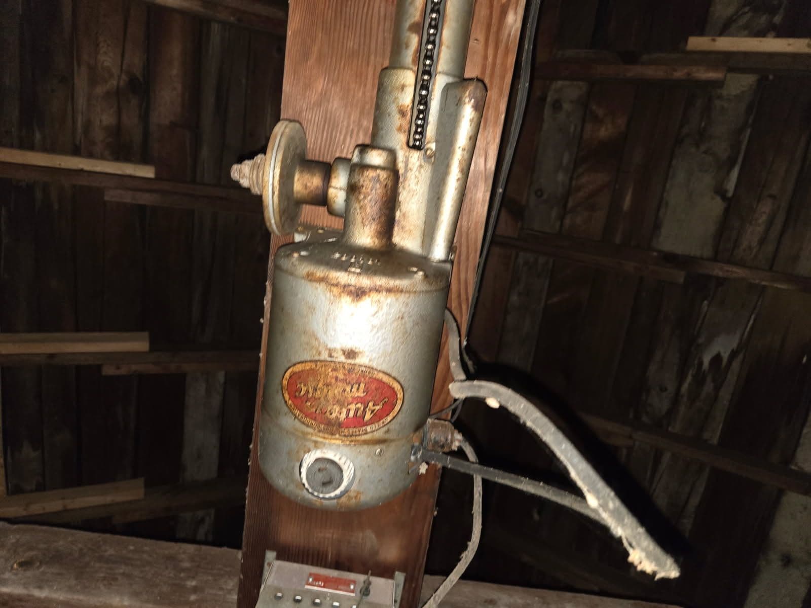 Upgrading Old Garage Door Openers for Reliability image