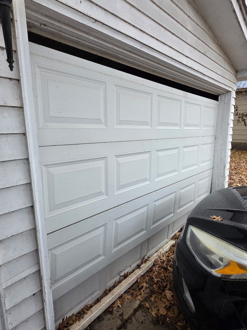 Gallery photos for Efficient Garage Door Repair for Improved Home Safety: Image #2
